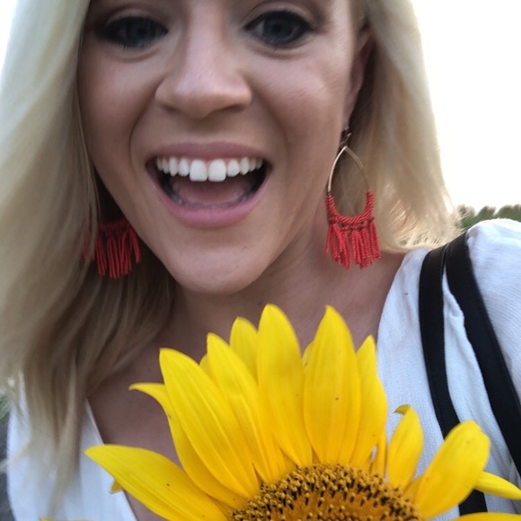 Meet your Posher, Meghan - Picture 10 of 10